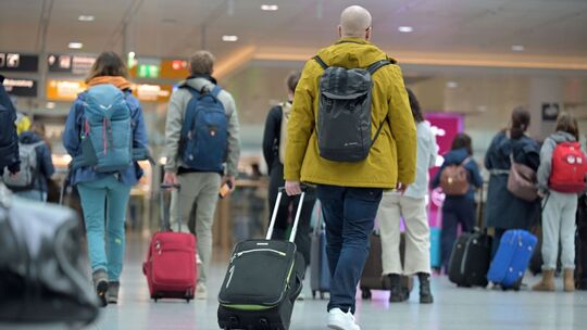 Passagiere mit Handgepäck