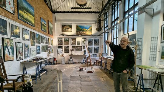 Matthias Bertram ist froh, dass er den Raum so herrichten konnte, dass er ihm als Galerie dient.