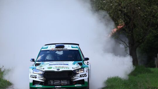 Gas geben und bremsen, bis es qualmt: Marijan Griebel will auch in dieser DRM-Saison alles geben, um in seinem Skoda Fabia am En