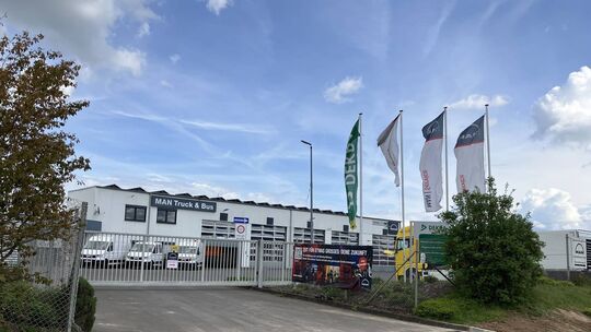 Eine von MAN genutzte Immobilie in der Otto-Hahn-Straße steht zum Verkauf.