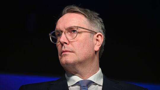 Was wird aus Noch-Regierungschef Alexander Schweitzer nach der historischen SPD-Wahlniederlage bei der Landtagswahl am 22. März?