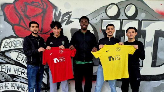Sie freuen sich, ab Sommer beim VfL Rüdesheim Gas zu geben (von links): Mahdi Ismaili, Sidar Köse, Sa-Adane Moussa, Luca Chirivi