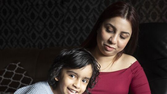 Naila Khokhar kämpft verzweifelt darum, mit ihrer Familie in Deutschland bleiben zu können. Sie hat Angst, nach Pakistan zurückk