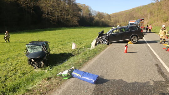 Zu einem schweren Unfall ist es auf der L280 zwischen Alsdorf und Schutzbach gekommen.
