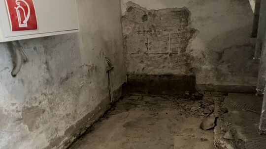 Blick in den Keller des Hauses: Er ist nach wie vor nicht nutzbar. Blick in den Keller des Hauses: Er ist nach wie vor nicht nutzbar.