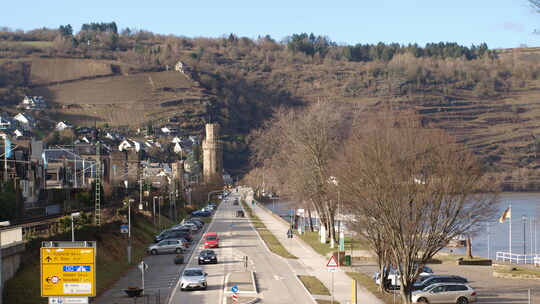 Ab September soll die B9 in Oberwesel auf Höhe des Ochsenturm verschwenkt werden.