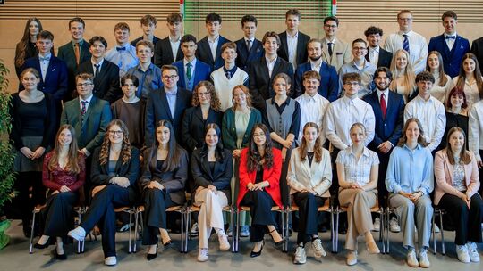 Der aktuelle Abi-Jahrgang des Peter-Joerres-Gymnasums in Ahrweiler