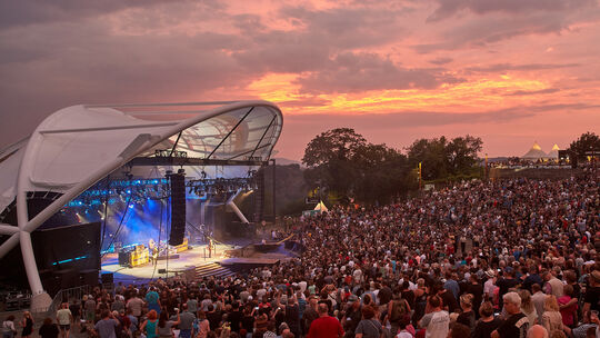 In diesem Jahr feiert die Loreley-Freilichtbühne ein besonders Jubiläum: Vor genau 50 Jahren startete mit einem Konzert mit Gene In diesem Jahr feiert die Loreley-Freilichtbühne ein besonders Jubiläum: Vor genau 50 Jahren startete mit einem Konzert mit Gene