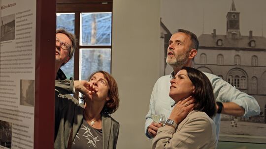 Auf großformatigen Fotos, Infotafeln und mit vielen Exponaten werden 800 Jahre Geschichte der Stadt Kastellaun für die Besucher