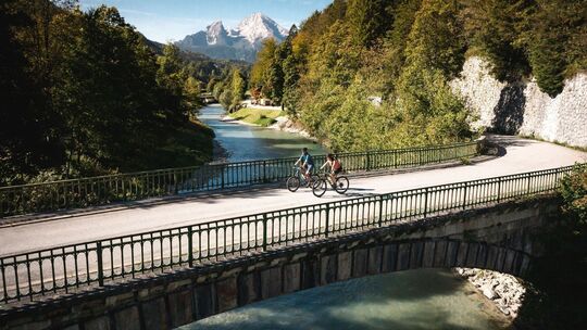 Radfahrer auf dem Fernradweg Salzschleife