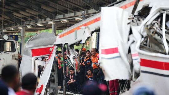 Zugunglück in Indonesien