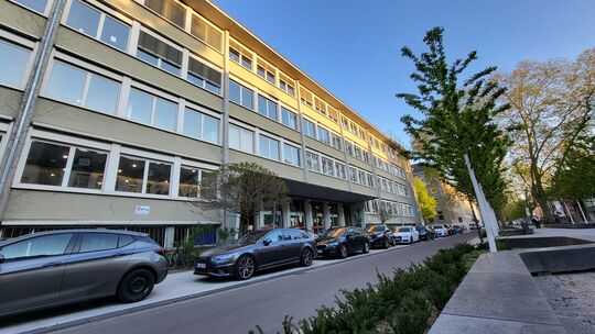 Wohin zieht das Max-von-Laue-Gymnasium zeitweise? Eine Entscheidung trifft der Koblenzer Stadtrat Ende Mai.