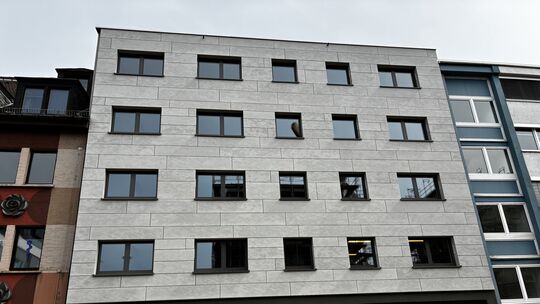 Rund 1,5 Millionen Euro hat Immobilienbesitzer Wolfgang Jandt in die Sanierung der Salinenstraße 35 investiert.