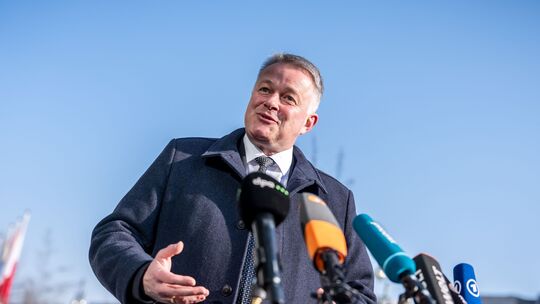 Der alte Vorsitzende der CDU-Landtagsfraktion ist der neue - allerdings nur für ein paar Tage: Gordon Schnieder ist am Mittwoch