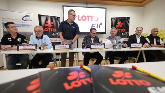 Die Pressekonferenz zum Spiel der Lotto-Elf in Waldbreitbach ging im Rathaus über die Bühne.