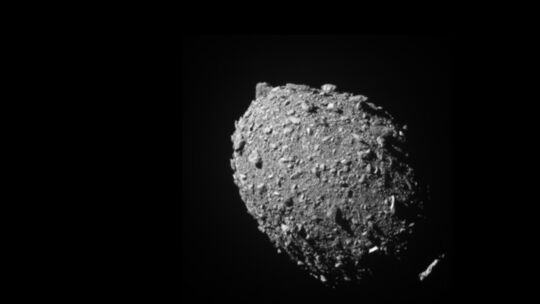 Gesteinsbrocken im All