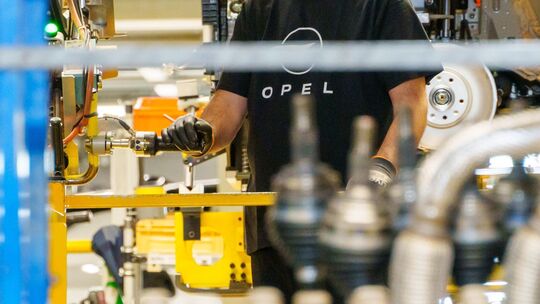 Opel-Mutter Stellantis macht wieder Gewinn.