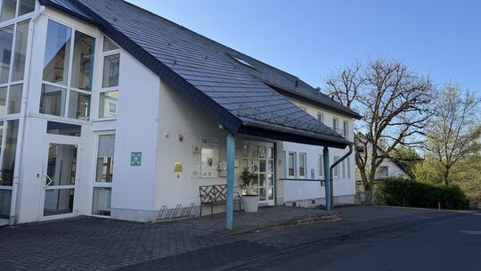 Besitzerwechsel in Altenkirchen: Landesforsten Rheinland-Pfalz hat die Immobilie im Dieperzbergweg gekauft, in der bislang die E