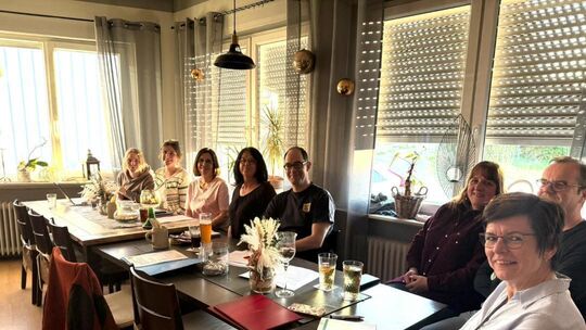 Sie freuen sich schon auf das Heimatfest, die Frauen und Männer des Vorstandes und des erweiterten Vorstandes des Einricher Heim