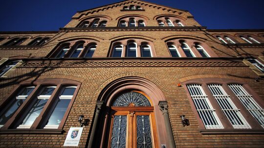 Am Amtsgericht Limburg musste sich ein 65-Jähriger wegen Beamtenbeleidigung verantworten.