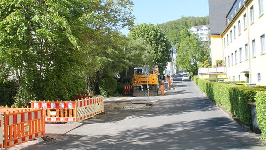 Wegen der Bauarbeiten fallen zurzeit Parkstände in der Langenauer Straße in Nassau weg. Ausweichnmöglichkeiten sind aber vorhand