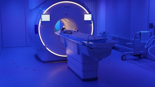Blick auf Kernspintomograf in der Magnetresonanztomografie (MRT)