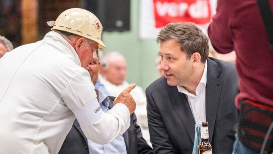 SPD-Chef Lars Klingbeil bei Kundgebung zum Tag der Arbeit