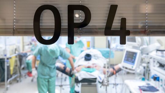 Operation im Krankenhaus