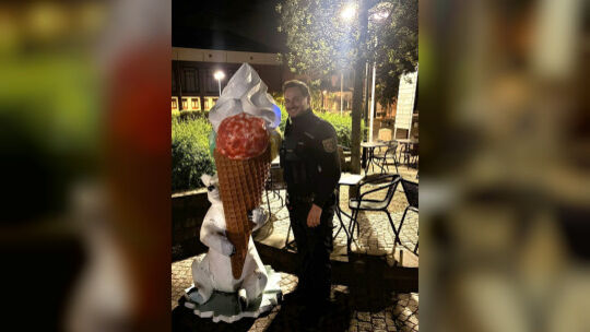 Riesige Deko-Eiswaffel wieder aufgetaucht