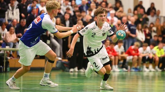 Schnell, variabel im Wurf und eine "Tormaschine", wie Trainer Mirza Cehajic sagt: Der erst 16-jährige Rechtsaußen Florian Hitzel