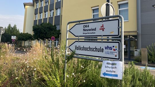 An der Volkshochschule in Neuwied sollen nach den Sommerferien die ersten Integrationskurse starten, die von der Stadt finanzier