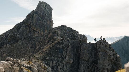 Wanderer auf dem Arlberg Trail