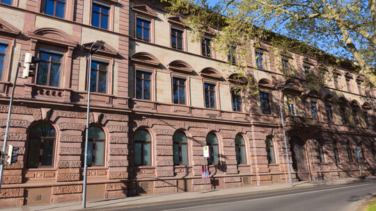 Die ehemalige Alte Oberpostdirektion in Koblenz: Hier war das Luxusbauprojekt Clemens-Carré geplant.