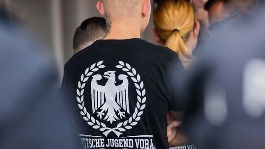 "Deutsche Jugend voran" "Deutsche Jugend voran"
