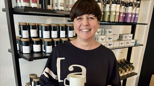 Kerstin Dannehl serviert in der Kirner Bahnhofstraße ganz besonderen Kaffee.
