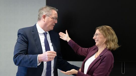 Schweitzer zum SPD-Fraktionschef im Landtag gewählt Schweitzer zum SPD-Fraktionschef im Landtag gewählt