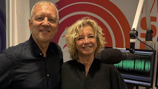 Jürgen und Christina Mayer haben gemeinsam ihren ersten Podcast mit dem Titel "Sag nicht Malle!" gegründet.