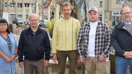 Sie haben die Johanniskirmes fest im Blick (von rechts): Dominique Corazolla, der neue Festwirt Justin Braun und Stadtbürgermeis