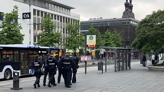 Unter anderem auf dem Zentralplatz wurde am Mittwochabend kontrolliert.