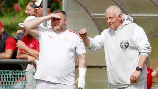 Zweites Heimspiel in Folge für Trainer Sven Deiler (rechts) und die Kreuznacher Kickers. Nach der Niederlage gegen den FSV Bretz