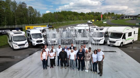 ADAC-Wettbewerb am Nrburgring: Der Camper des Jahres kommt aus dem  Westerwald - Rheinland-Pfalz - Rhein-Zeitung