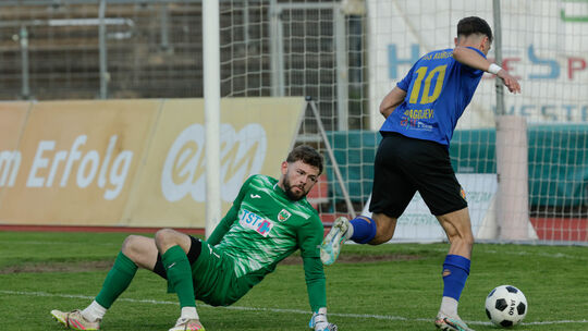Da konnte Tobias Edinger im Wormatia-Tor nur noch hinterherschauen. Igor Blagojevic umspielte erst den Keeper, ließ anschließend