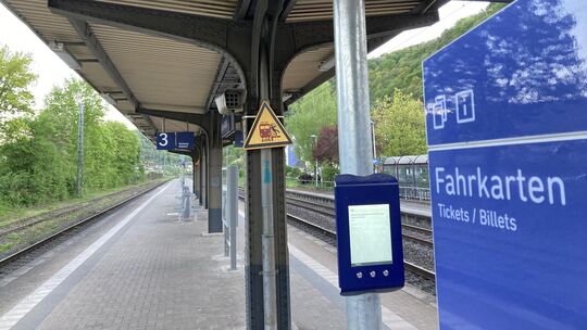 Wegen umfangreicher Bauarbeiten kommt es derzeit auf der Moselstrecke zwischen Koblenz und Trier zu Zugausfällen und Verspätunge