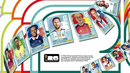 Insgesamt 1000 verschiedene Klebebildchen verstecken sich in den Panini-Tüten anlässlich der Fußball-WM in den USA, Kanada und M