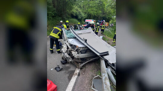 Ein folgenschwerer Verkehrsunfall ereignete sich am Sonntag zwischen Wallhausen und Dalberg: Im Auto befanden sich zwei hochbeta