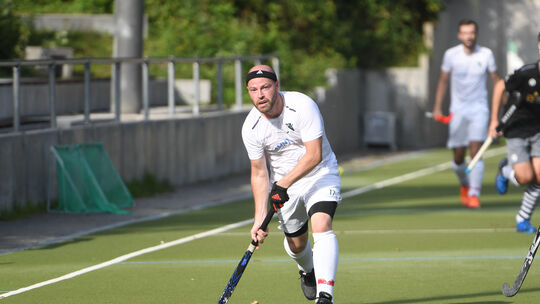 David Schneider hat sich mit dem LHC im Abstiegskampf der 2. Feldhockey-Regionalliga eindrucksvoll zurückgemeldet. Am Samstag ko David Schneider hat sich mit dem LHC im Abstiegskampf der 2. Feldhockey-Regionalliga eindrucksvoll zurückgemeldet. Am Samstag ko