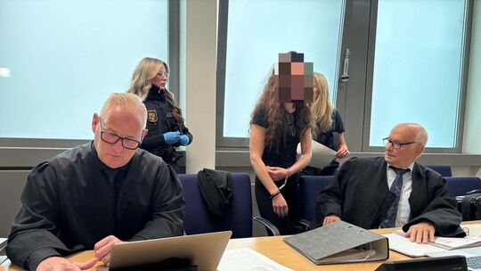 Die ehemalige Lebensgefährtin des ermordeten Dauner Arztes Steffen Braun muss sich ab heute erneut vor dem Trierer Landgericht v