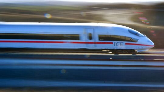 Fahrszene ICE Fahrszene ICE
