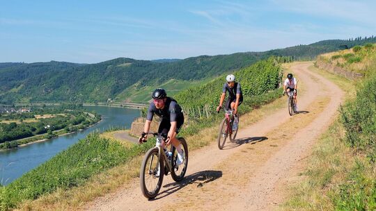 Der 25. Canyon Bike Marathon punktet mit tollen Ausblicken auf den Rhein und die Landschaft des Mittelrheintals.