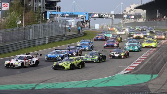 Beim 24-Stunden-Rennen auf dem Nürburgring wird am Wochenende wieder viel los sein. Beim 24-Stunden-Rennen auf dem Nürburgring wird am Wochenende wieder viel los sein.